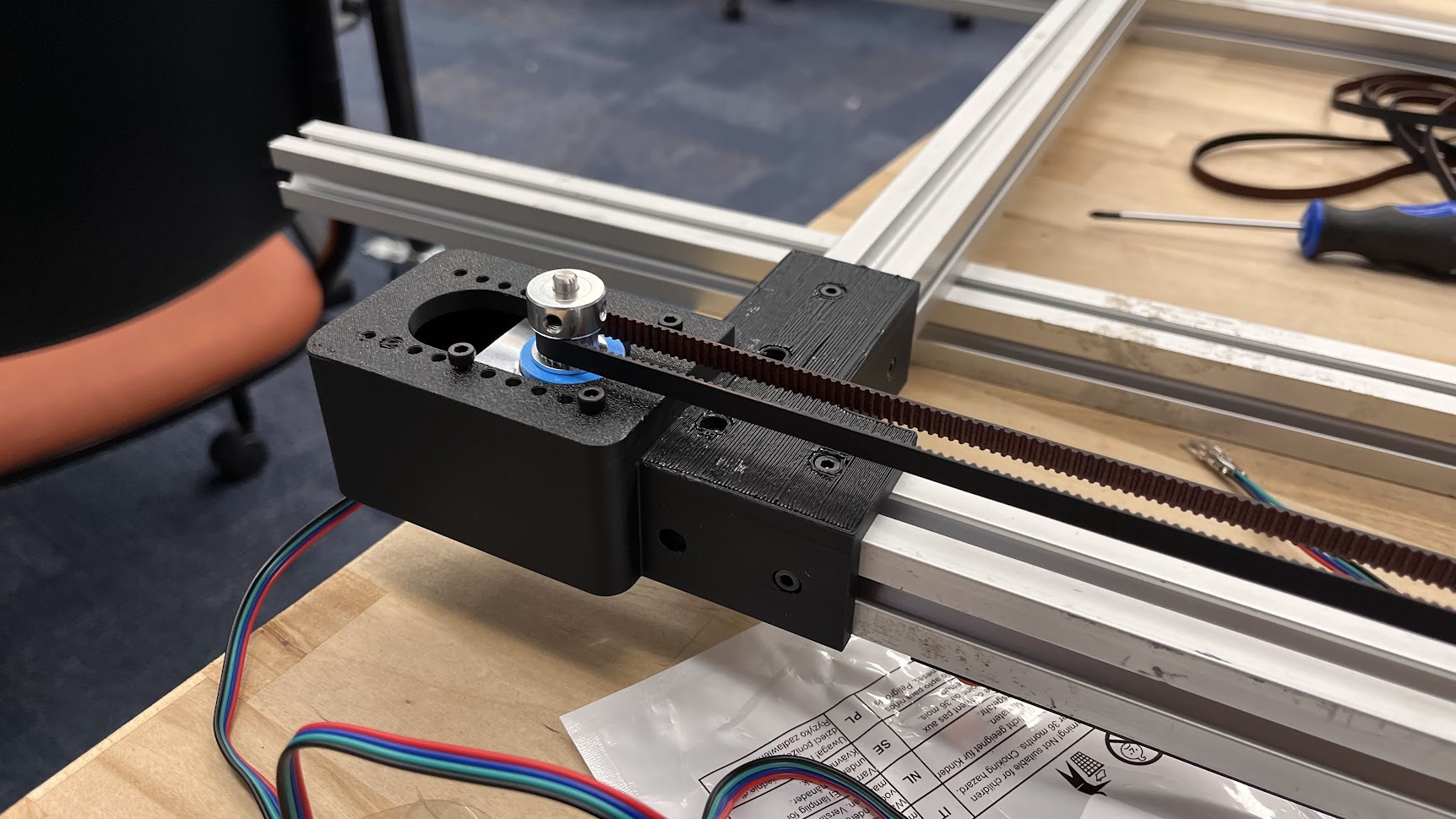 End effector and magnet carriage